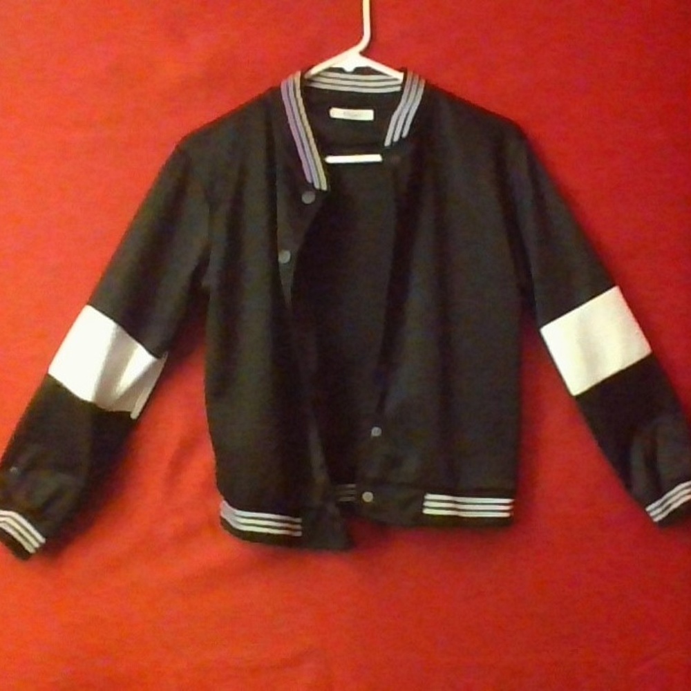 Dorami black and white stripe baseball jacket